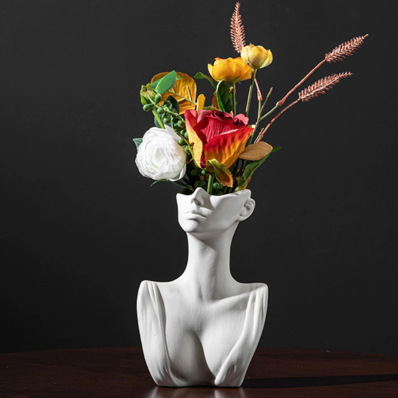 Venus-Portrait-Vase