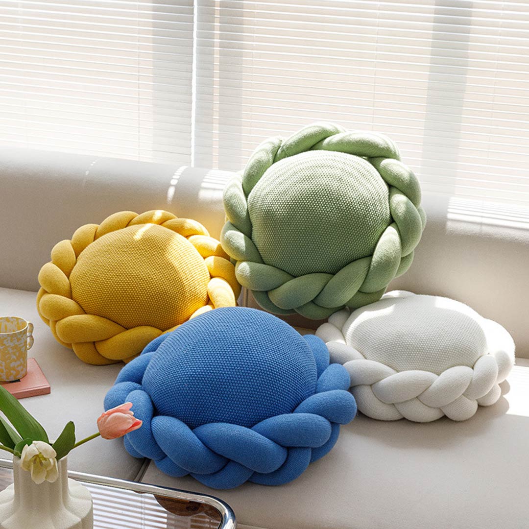 Cojines de punto hechos a mano con forma de flor