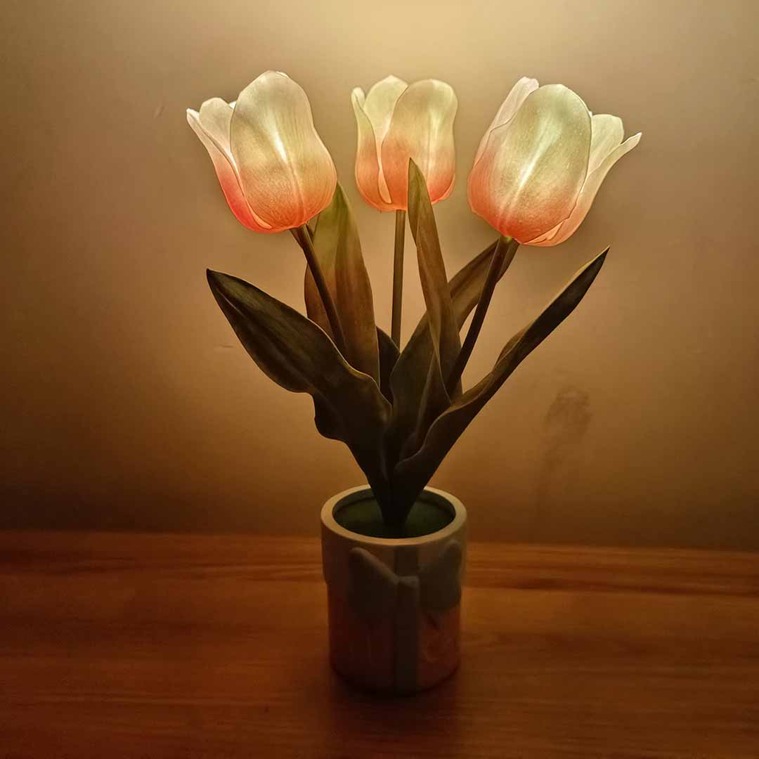 Lucky Tulip LED Lamp