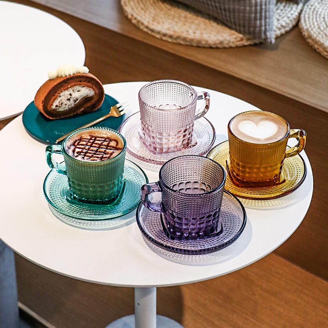 Juego de taza y platillo vintage de vidrio