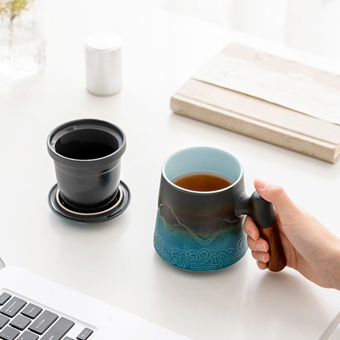 Tasse à thé en céramique avec infuseur