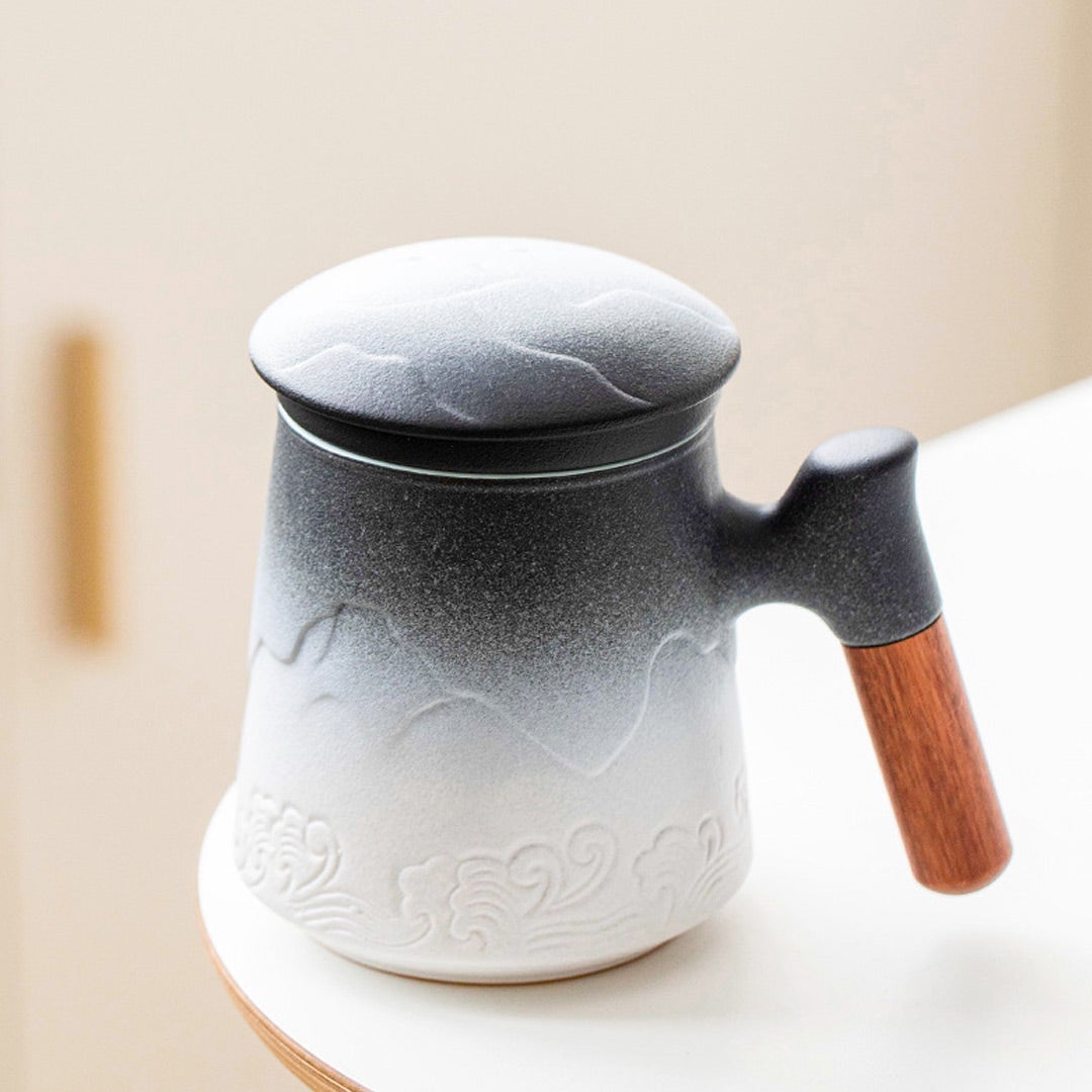 Tasse à thé en céramique avec infuseur
