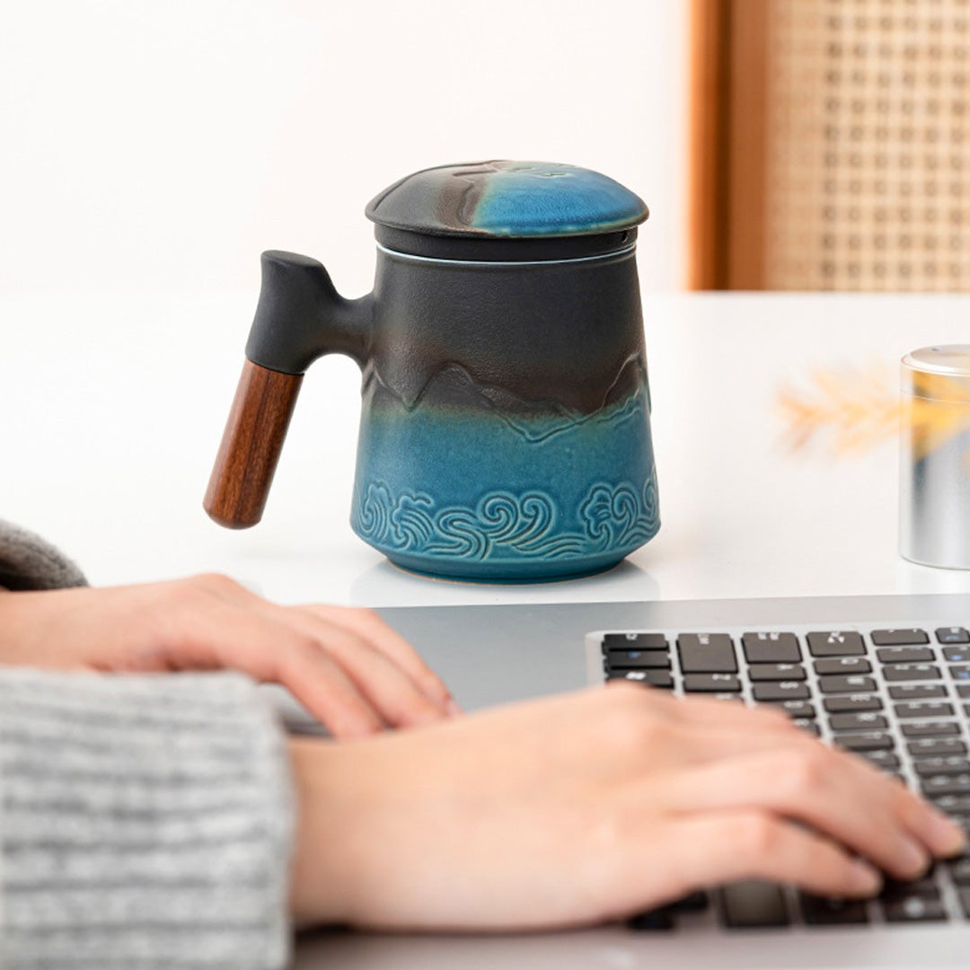 Tasse à thé en céramique avec infuseur