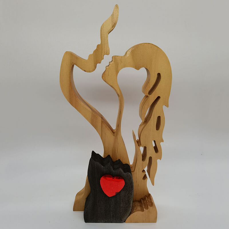 Ornement de statue en bois de couple d'amour éternel