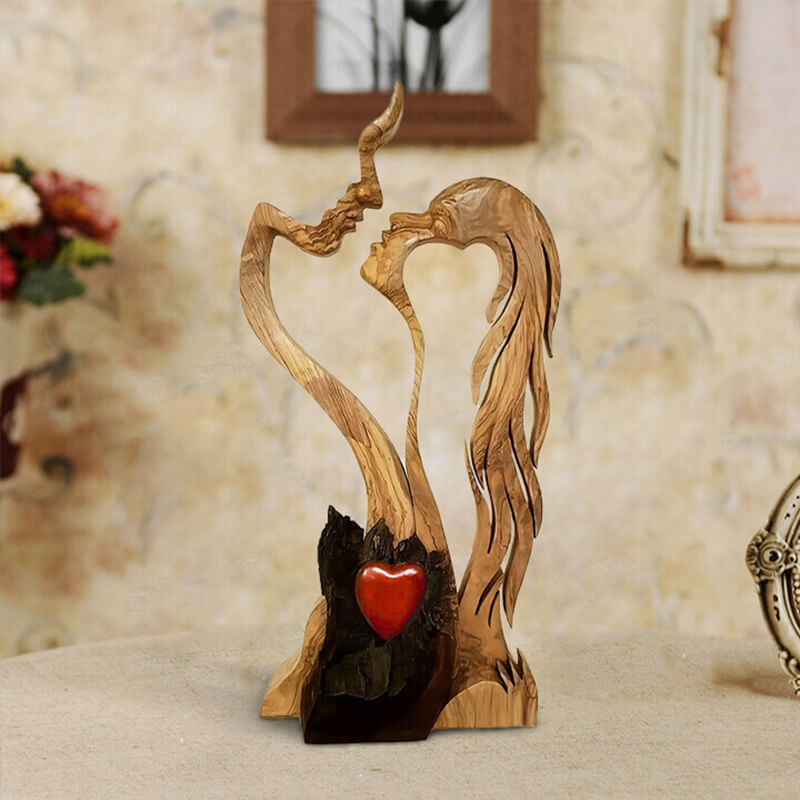 Ornement de statue en bois de couple d'amour éternel