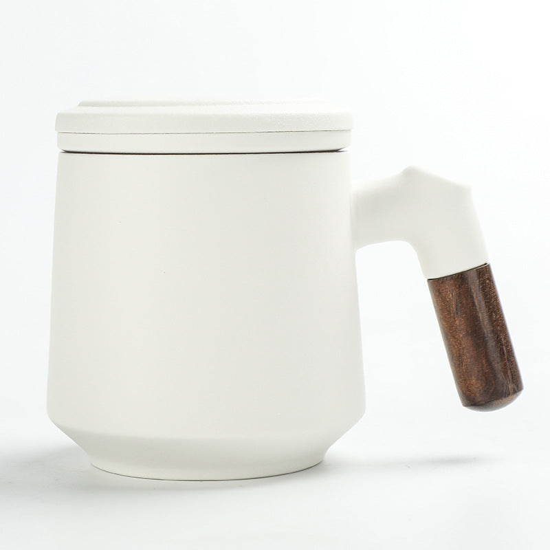 Ceramic tea cups with strainer wood handle, white