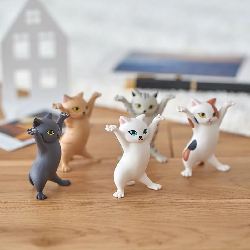 Adorno de escritorio con soporte para gato divertido