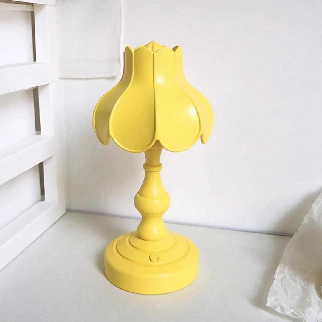 Linda lámpara de mesa vintage