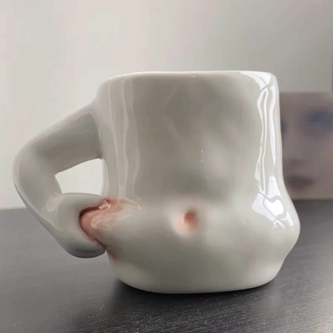 Taza de cerámica hecha a mano