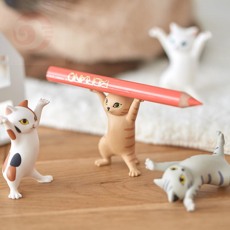 Adorno de escritorio con soporte para gato divertido