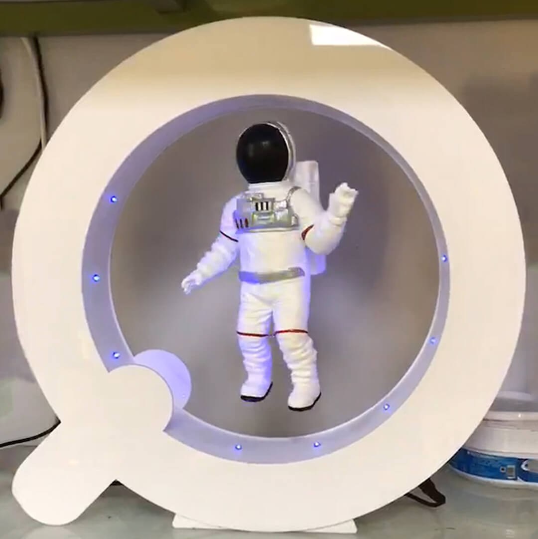Lámpara de anillo de astronauta de levitación magnética