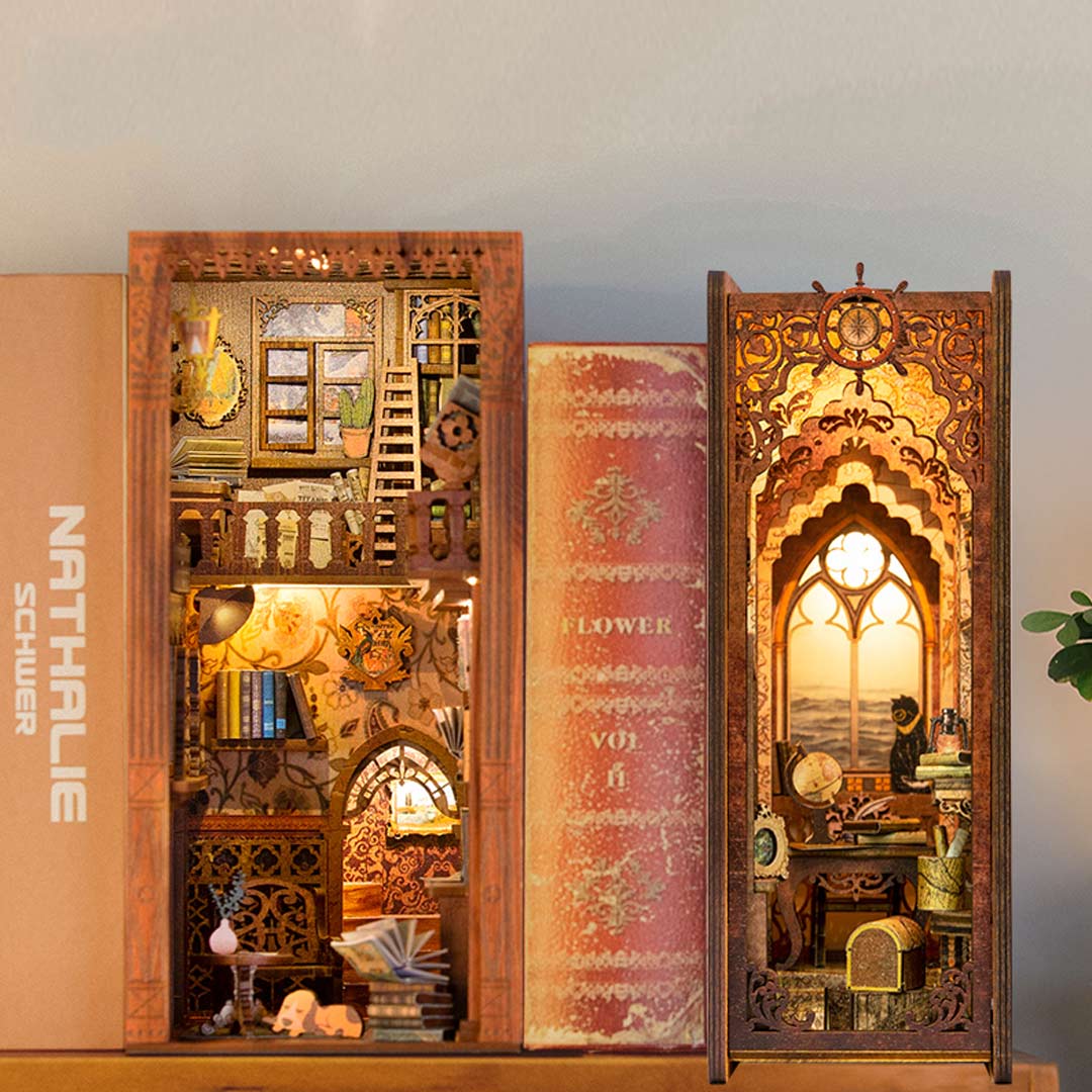 Eternal Bookstore Book Nook