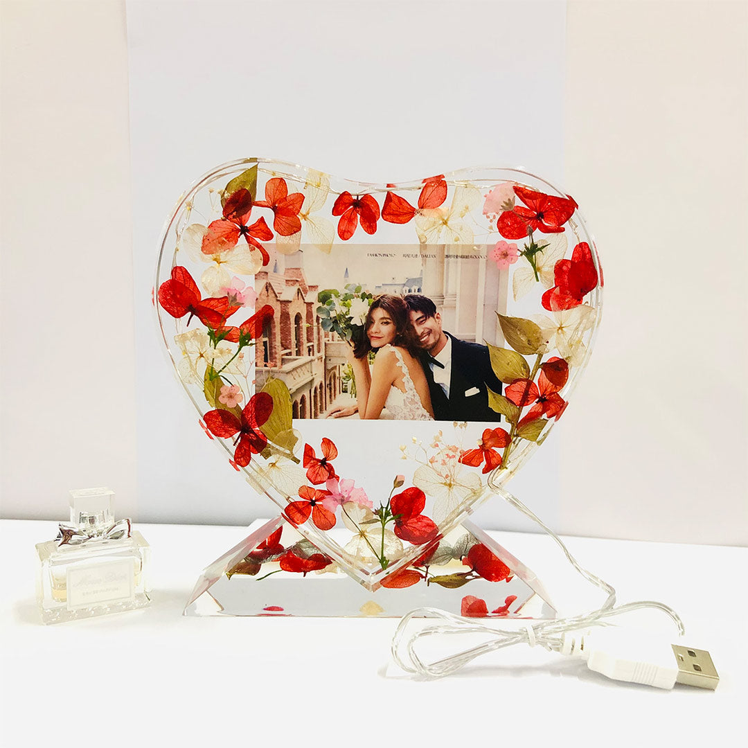 Heart Shape Flowers Photo Frame Light