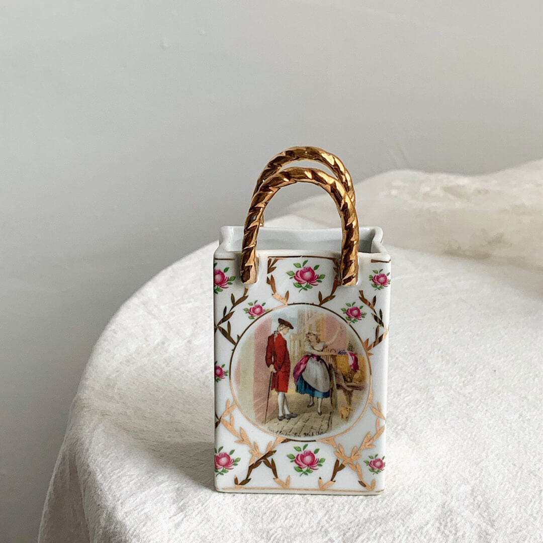 Florero retro con forma de bolsa pequeña