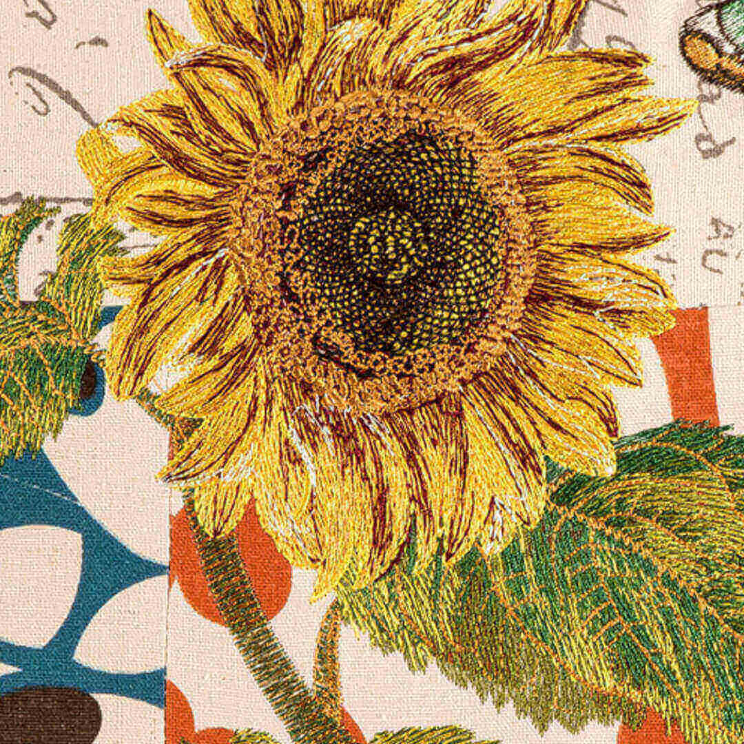 Leinen-Kissenbezug mit Blumenstickerei