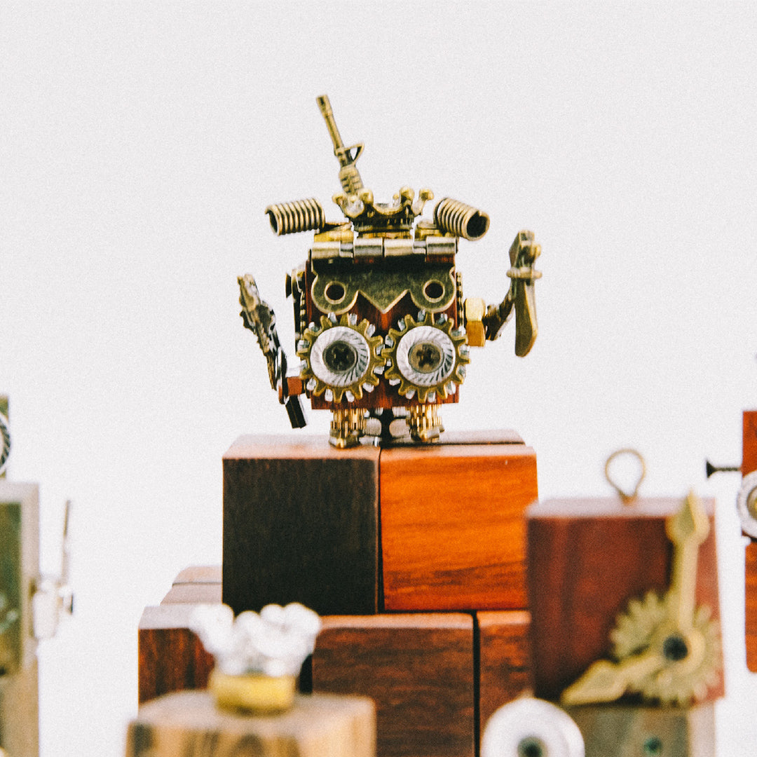 Robot steampunk original fait à la main