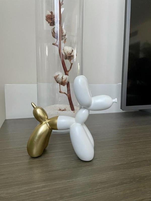 Escultura de perro globo