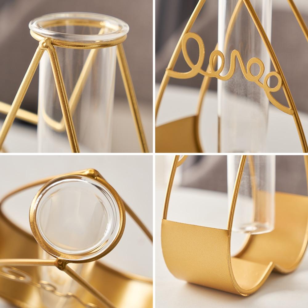 Nordische goldene Glasvase