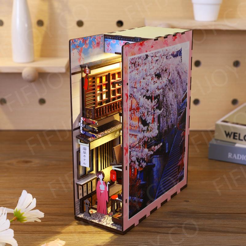 🌸Sakura Alley 3D DIY Book Nook Kit