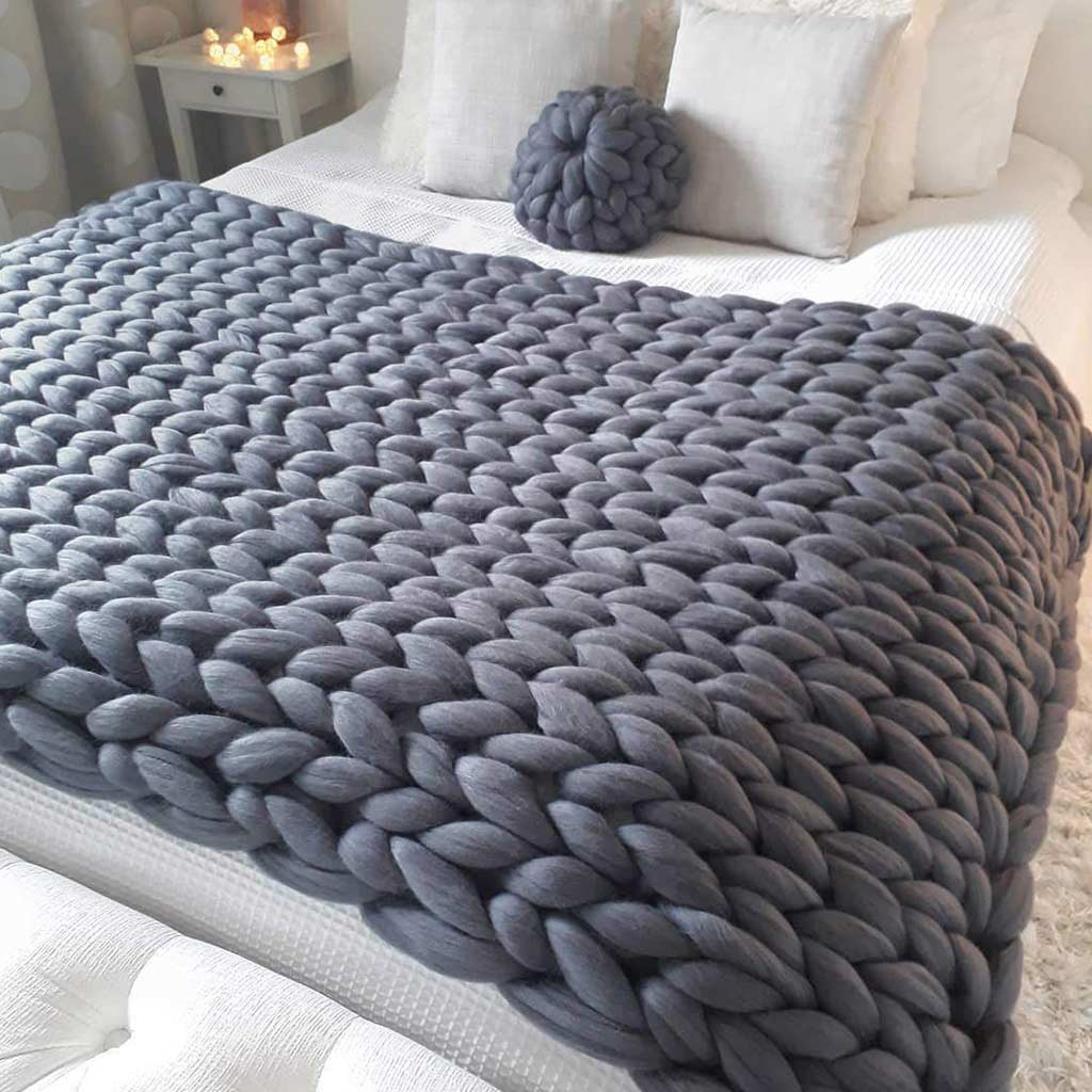 Klobige Strickdecke aus Wolle