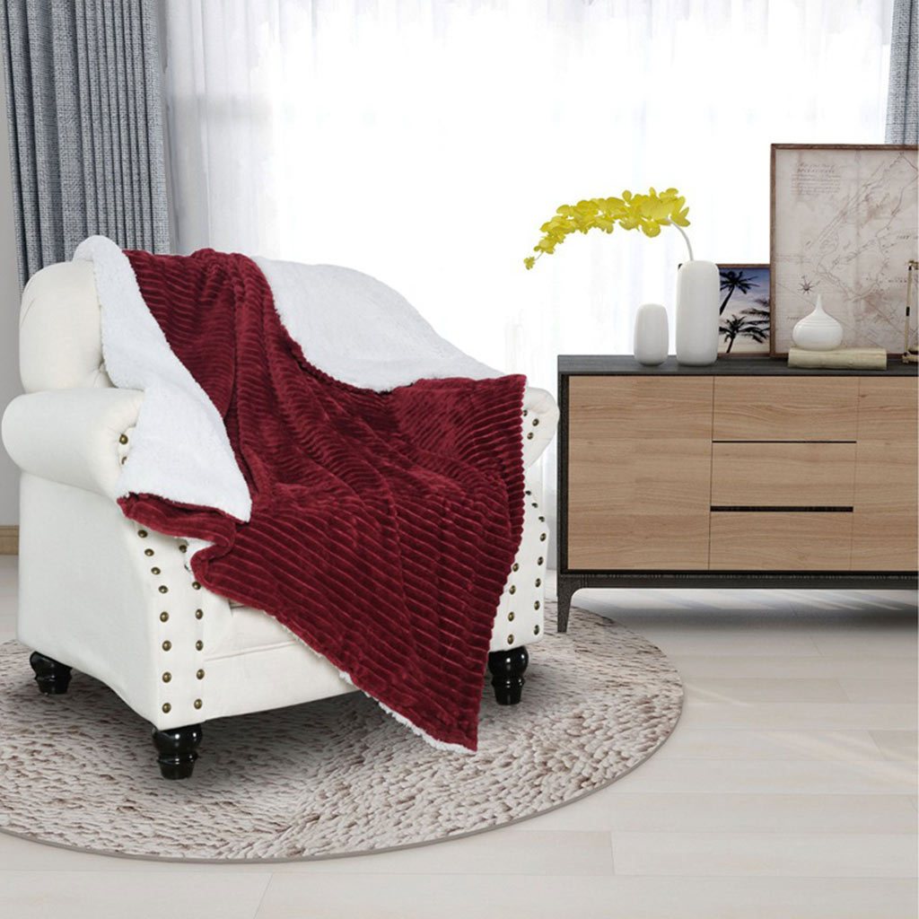 Gestreifte Sherpa-Fleece-Decke