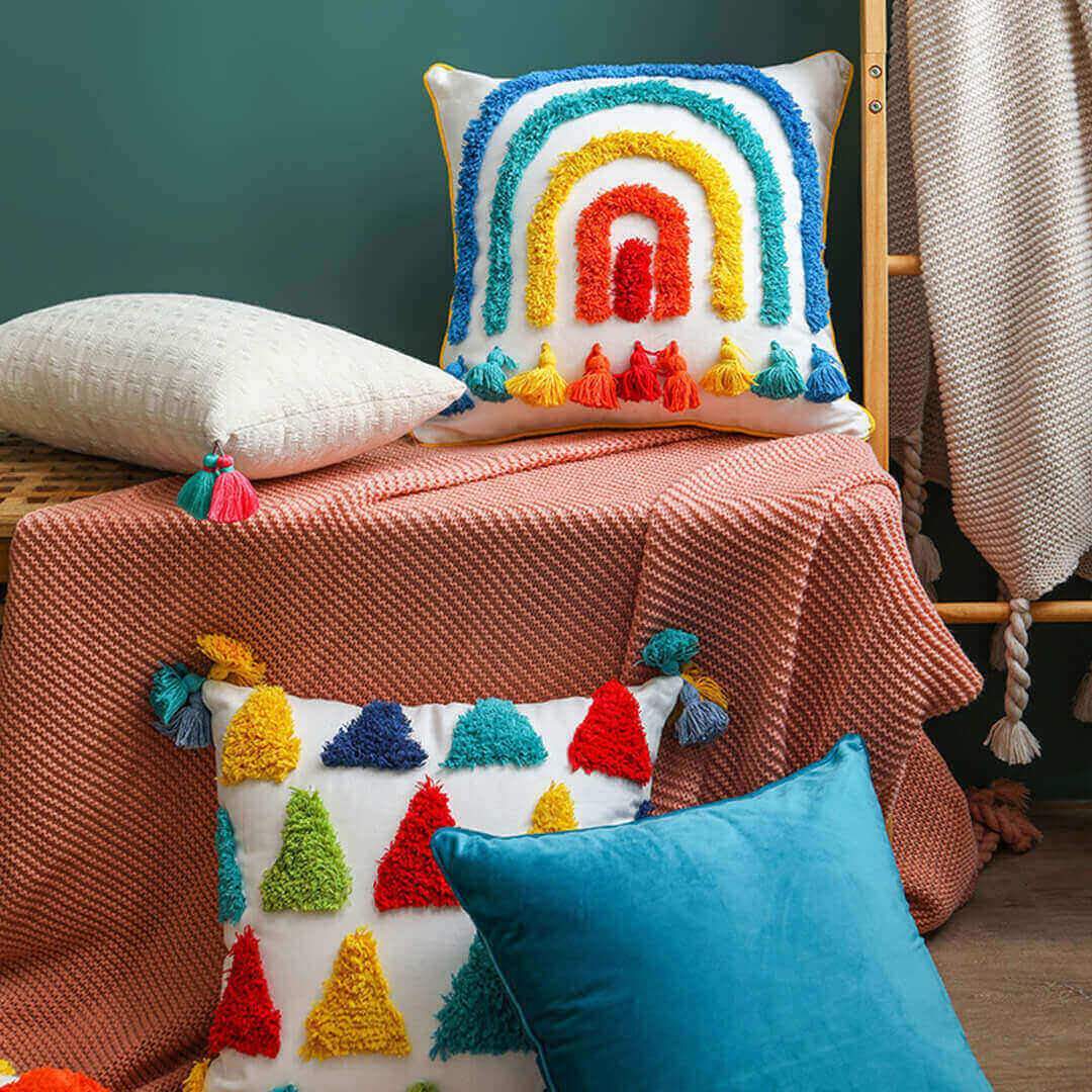 Housses de coussin capitonnées à pampilles marocaines