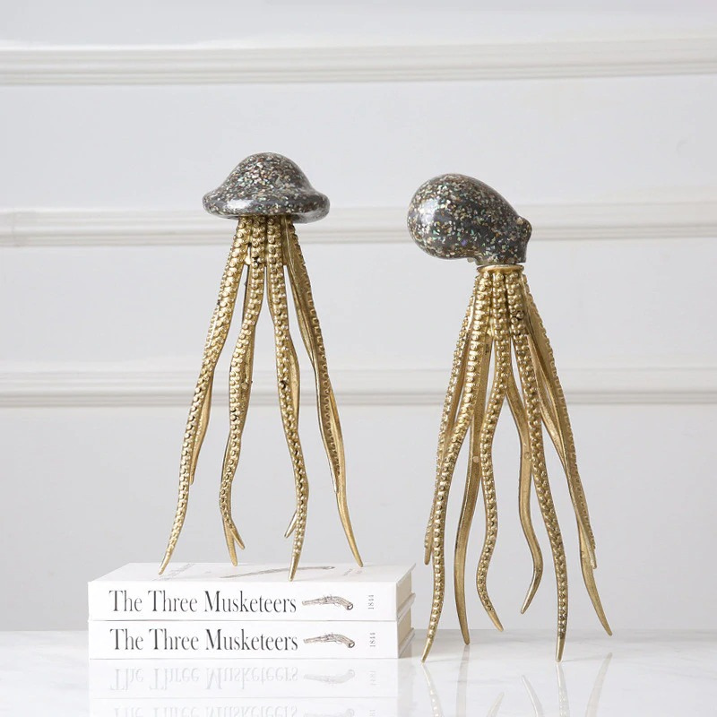 Luxuriöse Tischfigur mit Kraken und Quallen