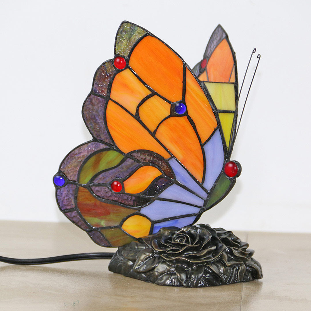 Lámpara de mesa con vitral Tiffany de mariposa