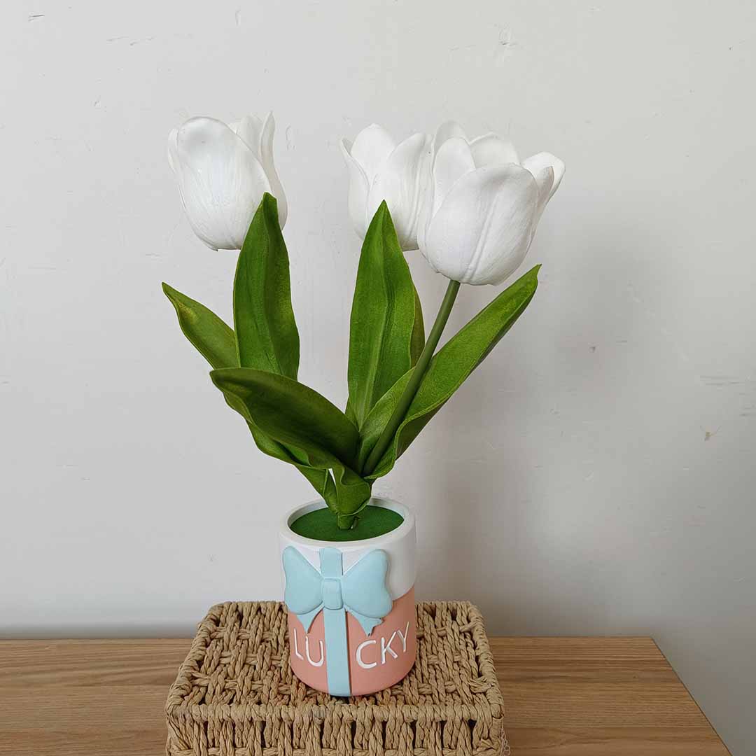 Lucky Tulip LED Lamp