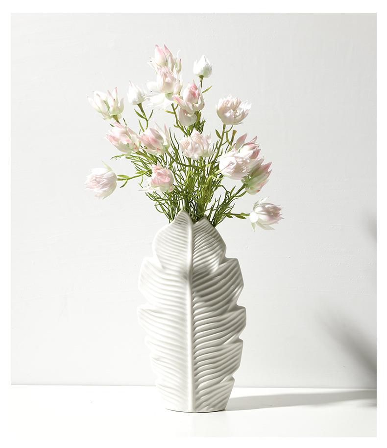 Vase en forme de feuille