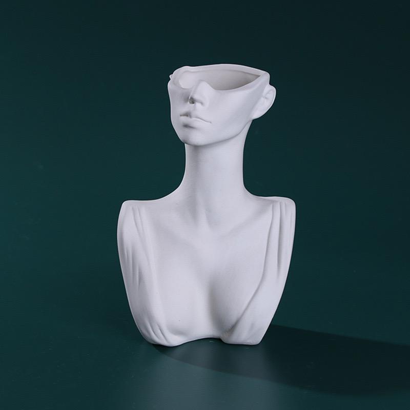 Venus-Portrait-Vase
