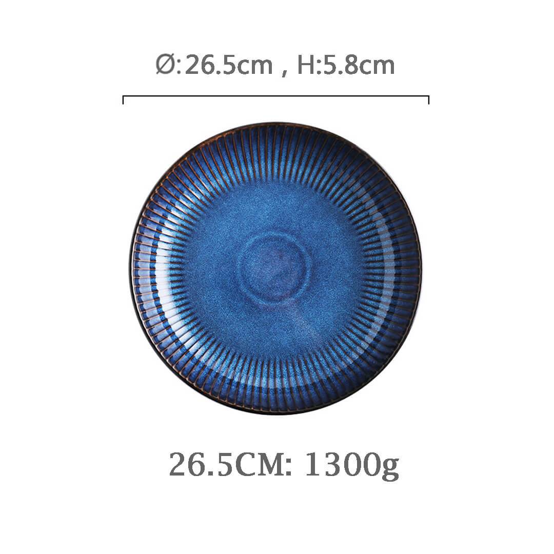 Vajilla de cerámica azul torneada al horno