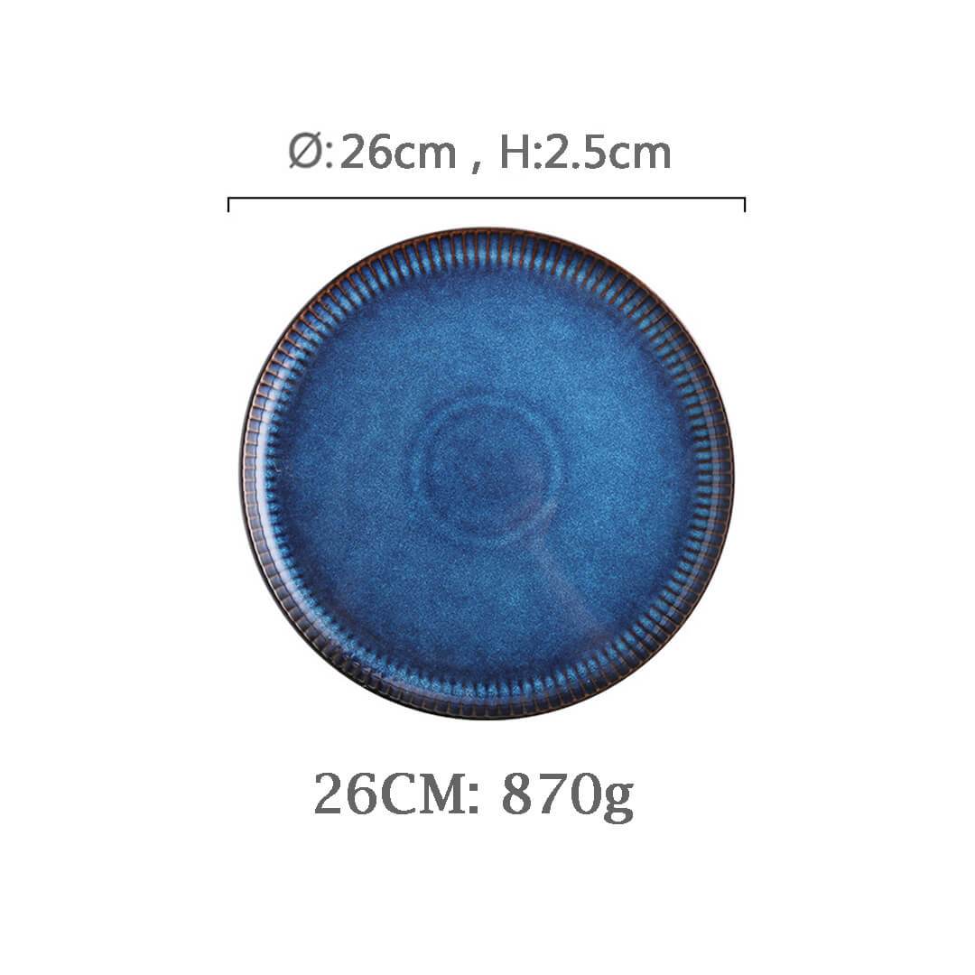 Vajilla de cerámica azul torneada al horno