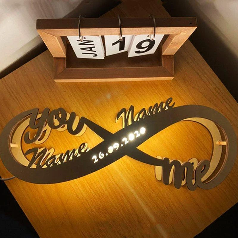 Lámpara de madera grabada Infinity personalizada