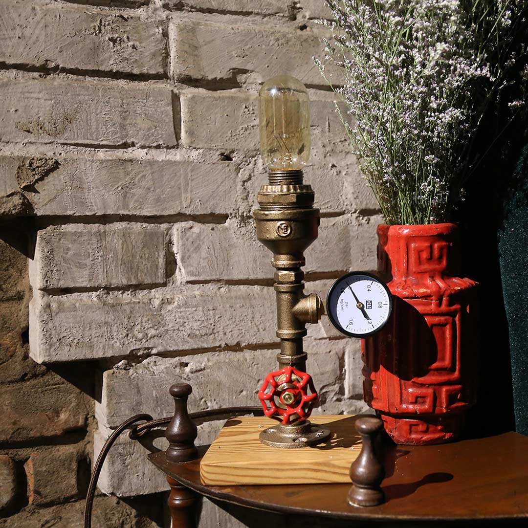 Industrial Style Pressure Gauge Lamp