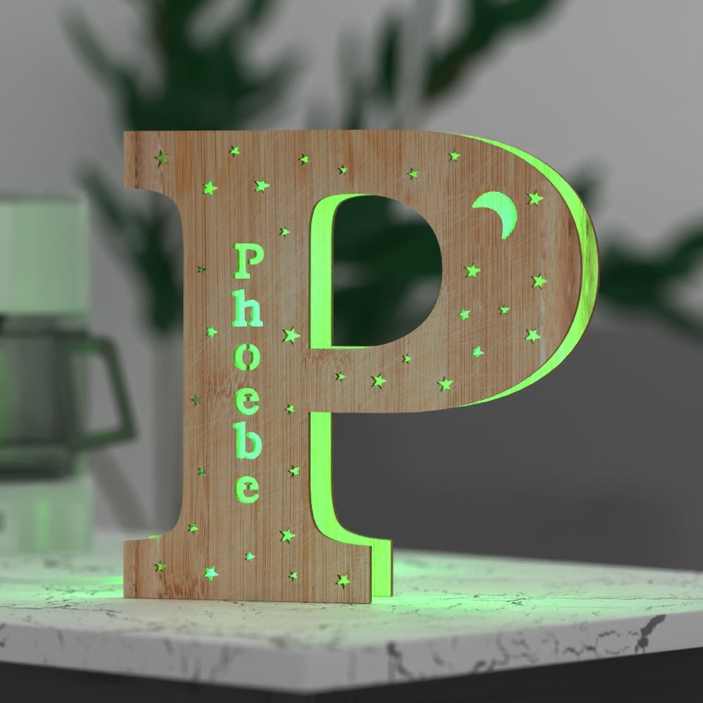 Luz nocturna personalizada con letras de madera