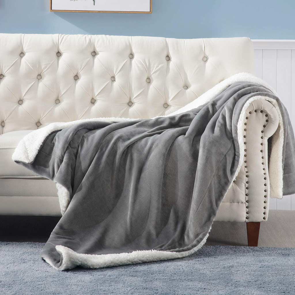 Solid Color Sherpa Fleece Blanket