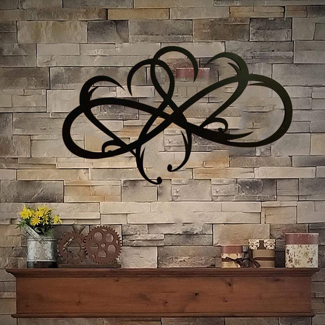 Decoración de pared de acero con corazón infinito