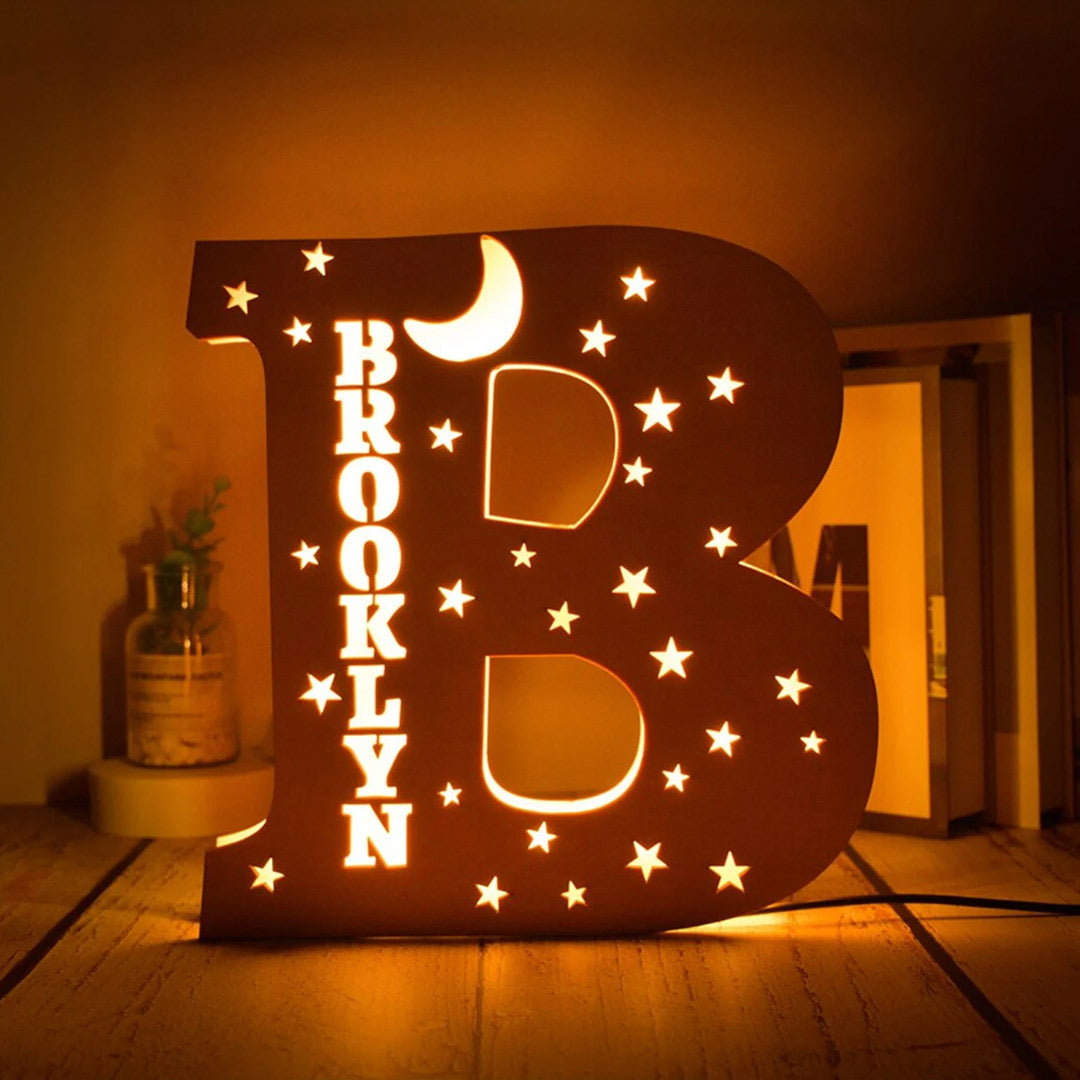Lámpara personalizada con letras de madera Moon Stars