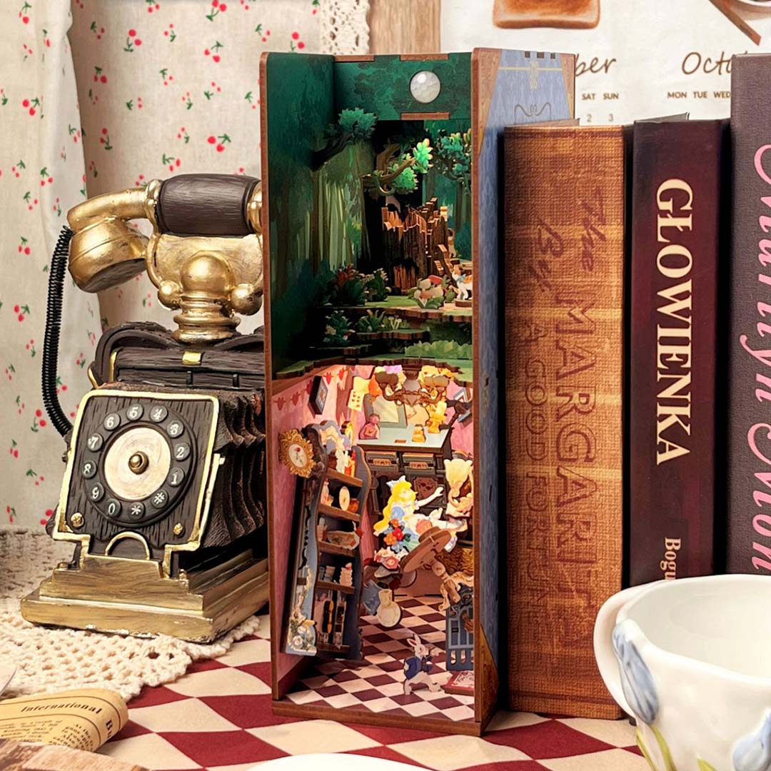 Alice in Wonderland DIY Book Nook Kit