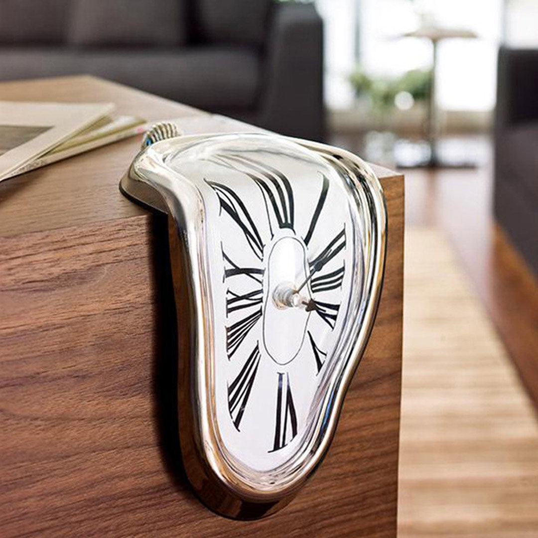Verdrehte Uhr Schmelzende Uhr