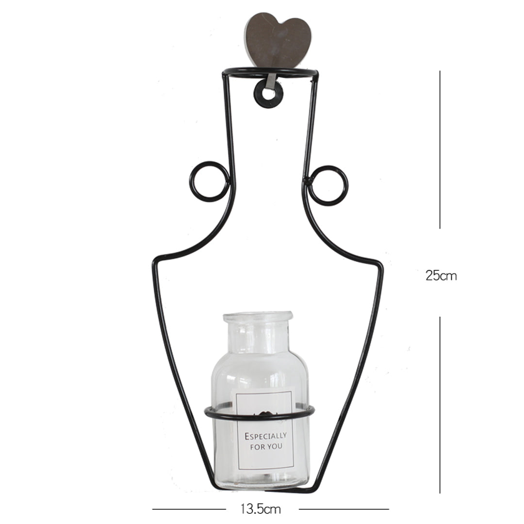 Vase aus Metall mit schwarzer Silhouette und Umriss
