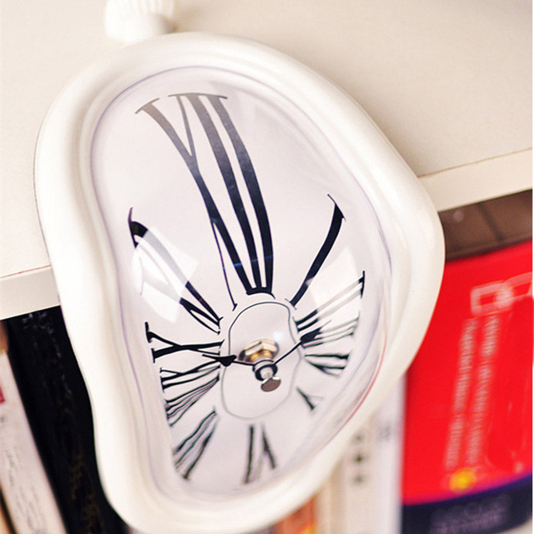 Verdrehte Uhr Schmelzende Uhr