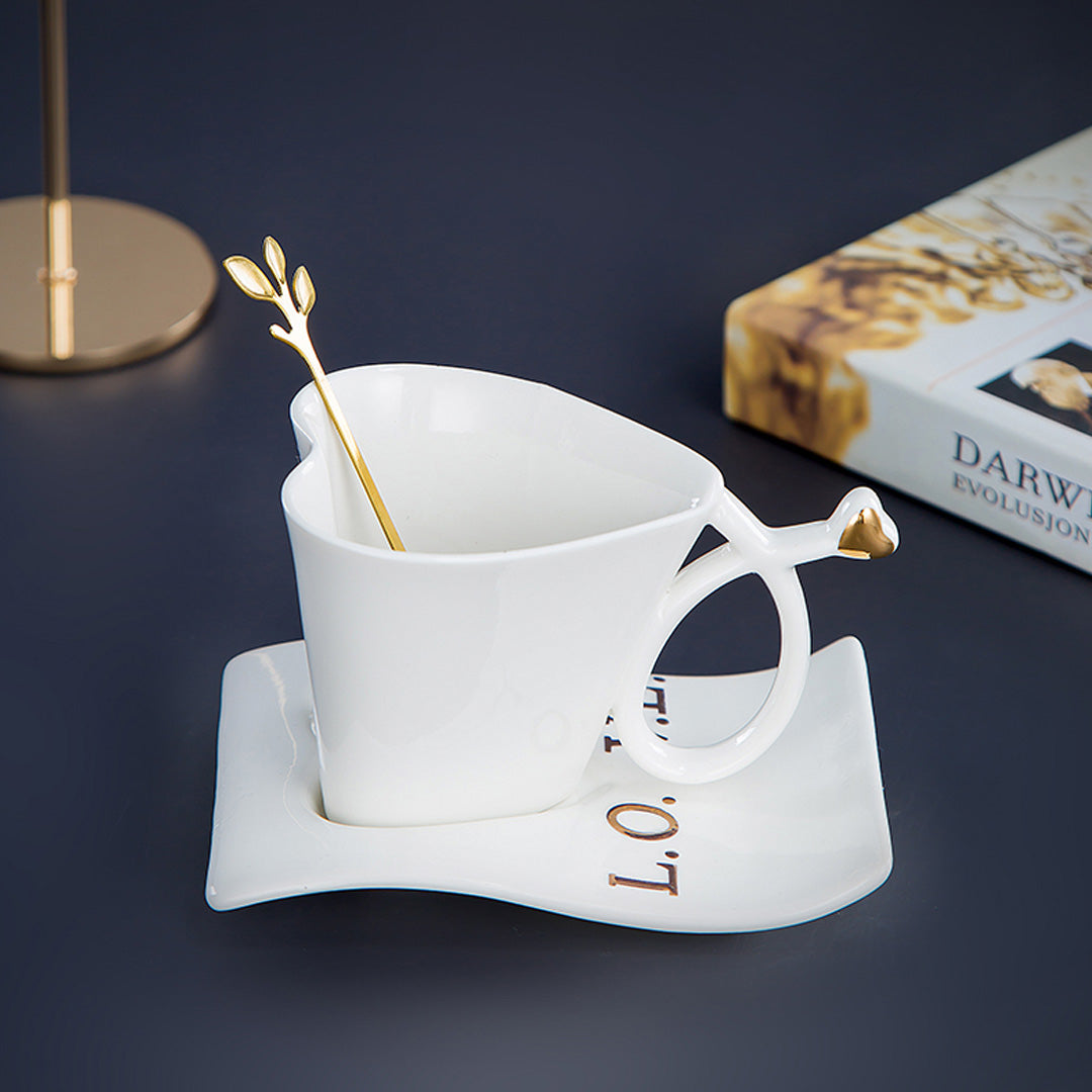 Juego de tazas de cerámica en forma de corazón