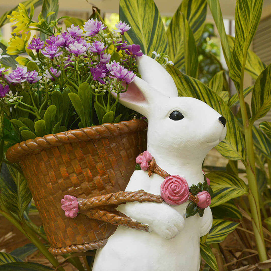 Decorazione per vaso di fiori intrecciata con coniglio da giardino