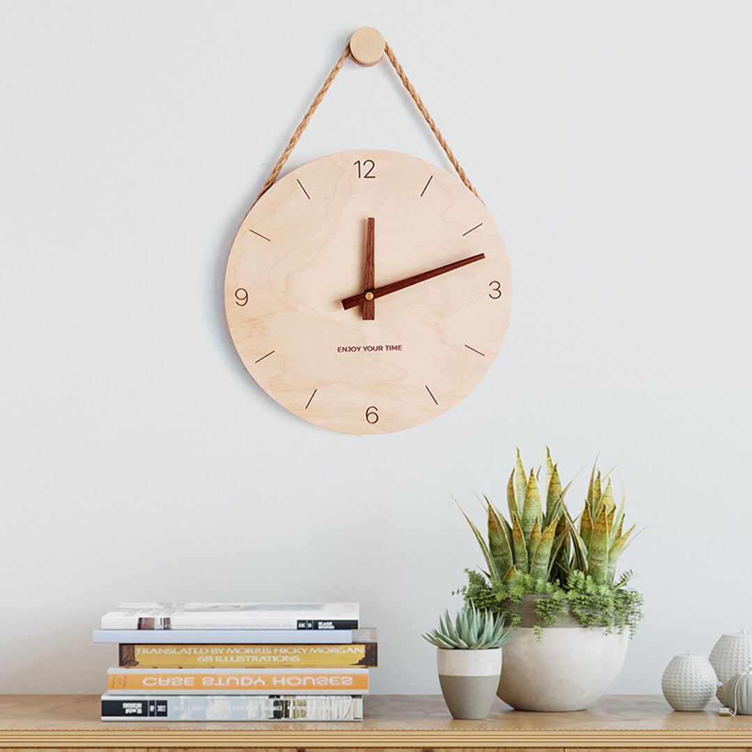 Orologio da parete con corda da appendere in legno