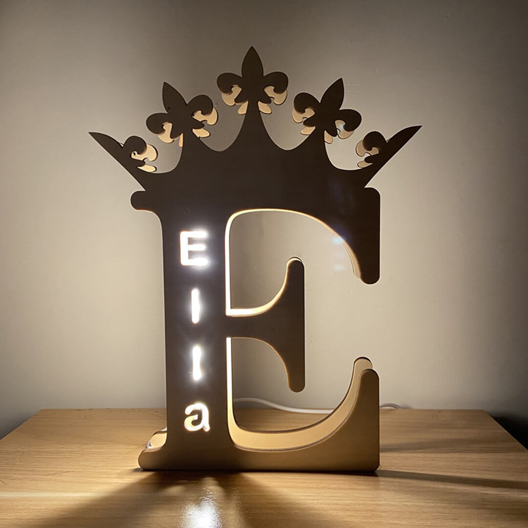 Lampada a LED in legno a forma di corona