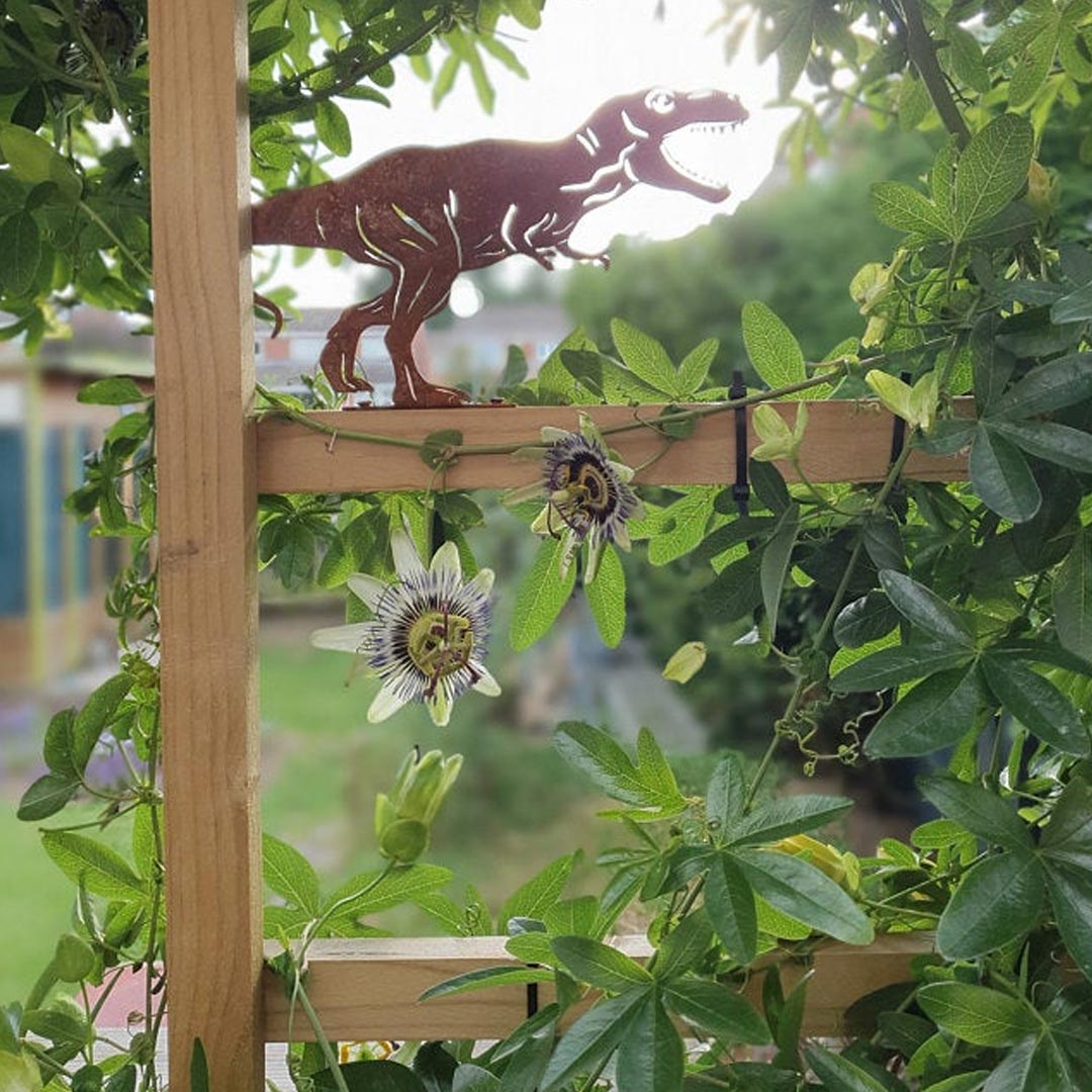 Decorazione da giardino in metallo con dinosauro T-Rex
