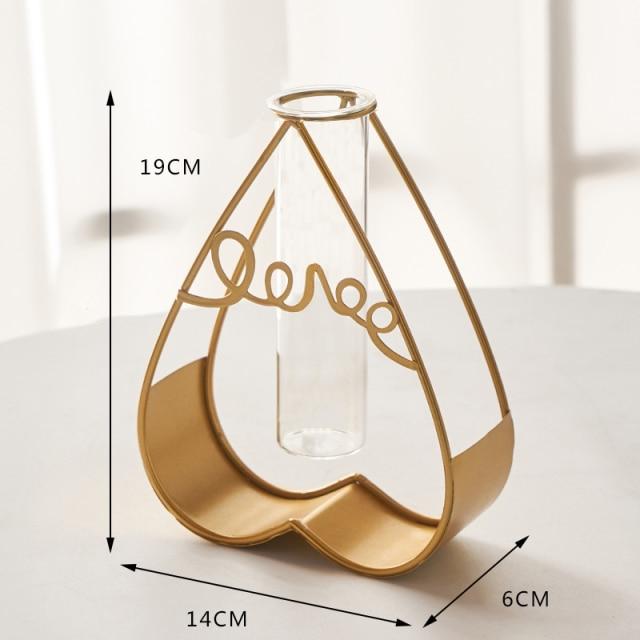Nordische goldene Glasvase
