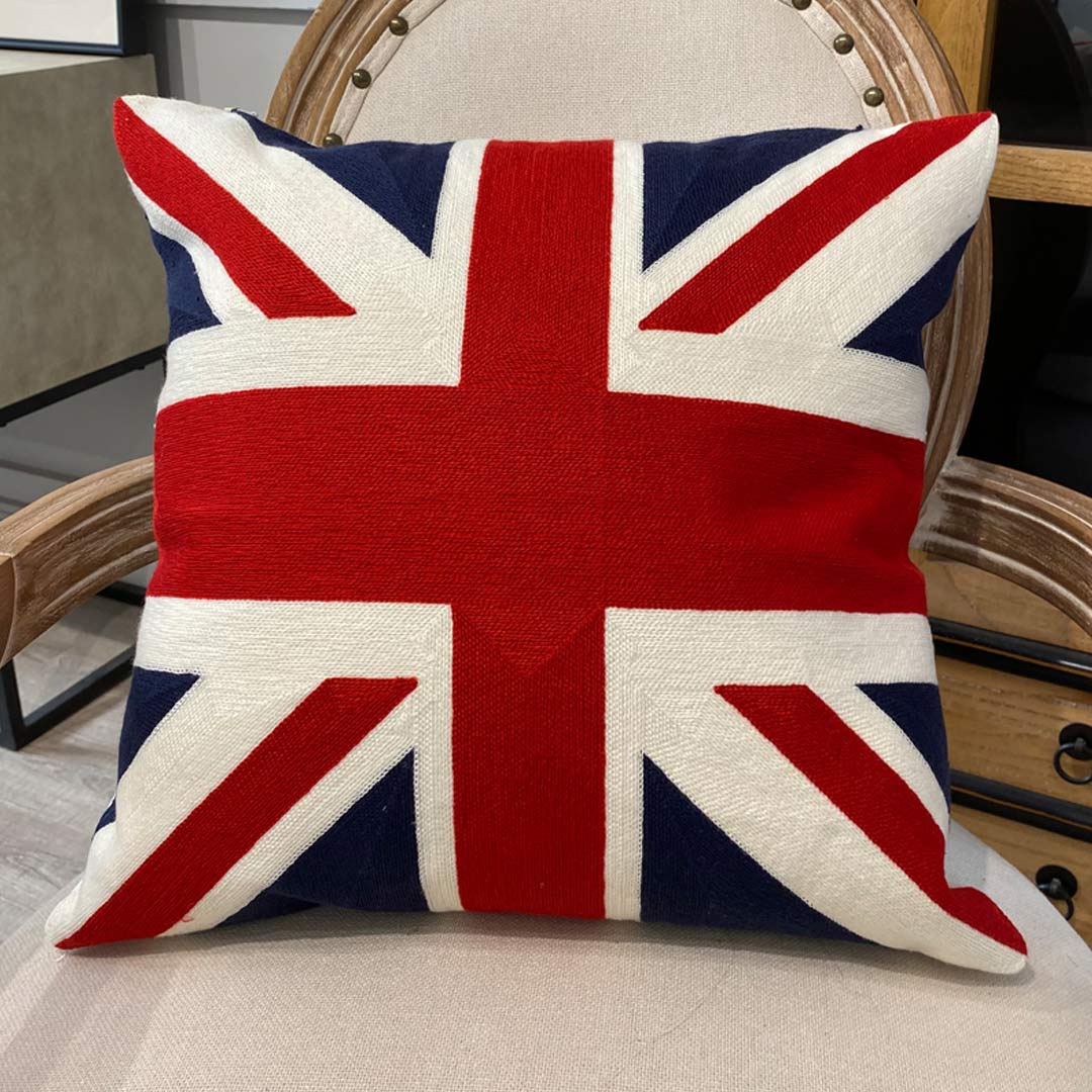 Housses de coussin brodées